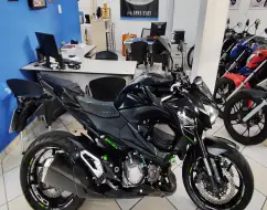 KAWASAKI Z800 ABS KAWASAKI Z800 ABS