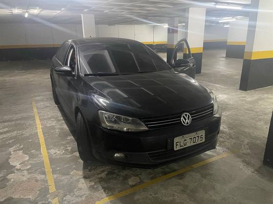 VOLKSWAGEN JETTA 2.0 COMFORTLINE FLEX 4P TIPTRONIC