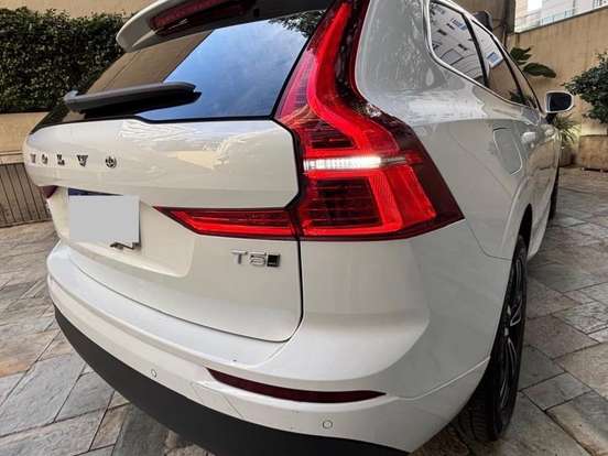 VOLVO-XC60-2.0 T5 GASOLINA MOMENTUM AWD GEARTRONIC VOLVO-XC60-2019