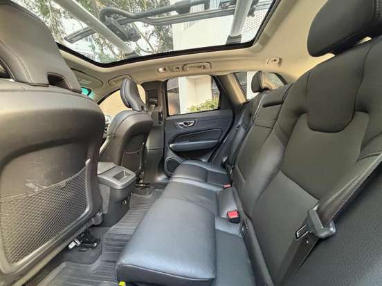 VOLVO-XC60-2019