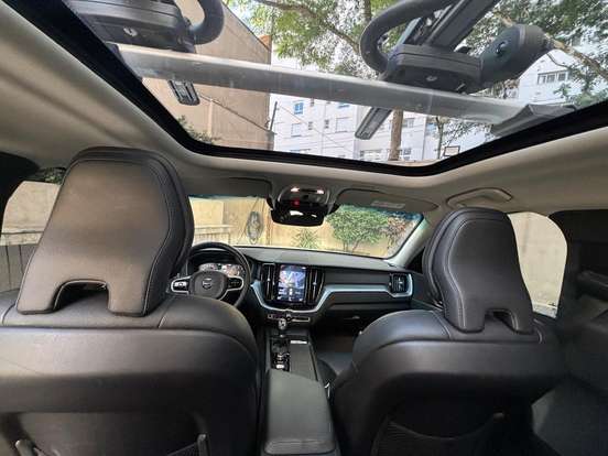 VOLVO-XC60-2019