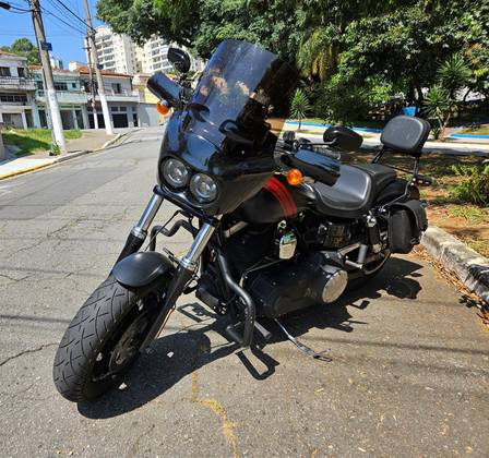 HARLEY-DAVIDSON DYNA FAT BOB 