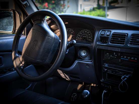TOYOTA-HILUX SW4-2.7 4X4 16V GASOLINA 4P MANUAL TOYOTA-HILUX SW4-1996