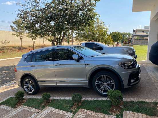 VOLKSWAGEN-TIGUAN-2019