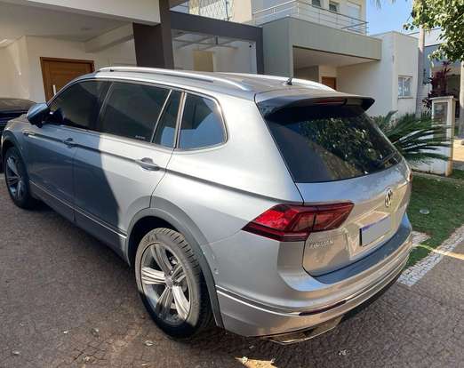 VOLKSWAGEN-TIGUAN-2019