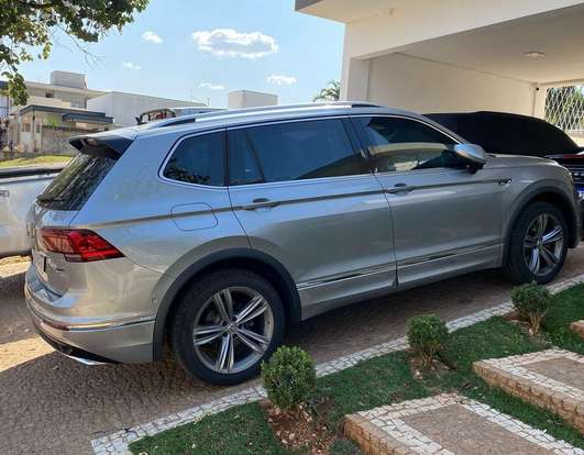 VOLKSWAGEN-TIGUAN-2019