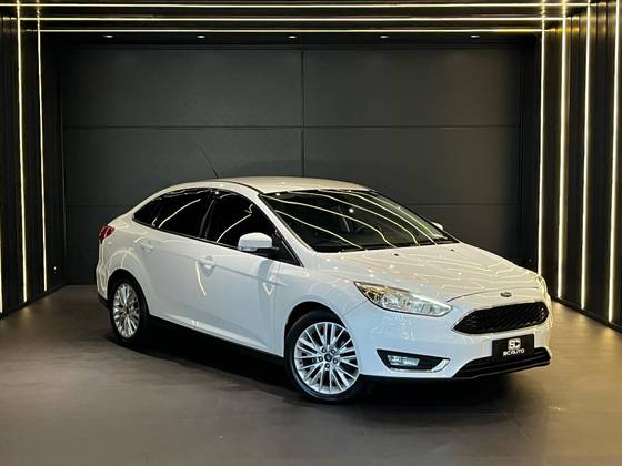 FORD FOCUS 2.0 SE PLUS 16V FLEX 4P POWERSHIFT