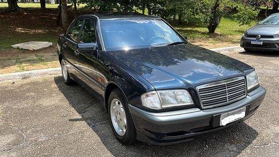 Mercedes-Benz C 180 1.8 Classic Plus Gasolina 4P Automático