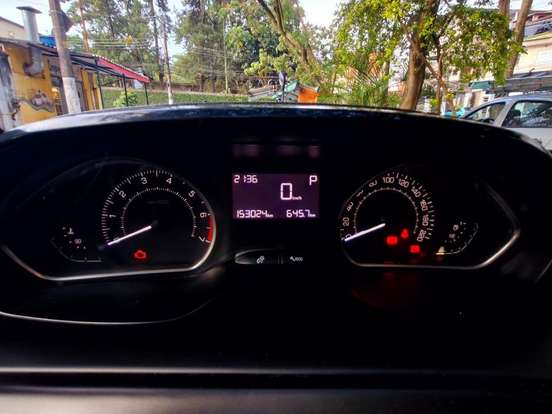 PEUGEOT-2008-1.6 16V FLEX GRIFFE 4P AUTOMÁTICO PEUGEOT-2008-2015