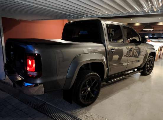 VOLKSWAGEN-AMAROK-2021