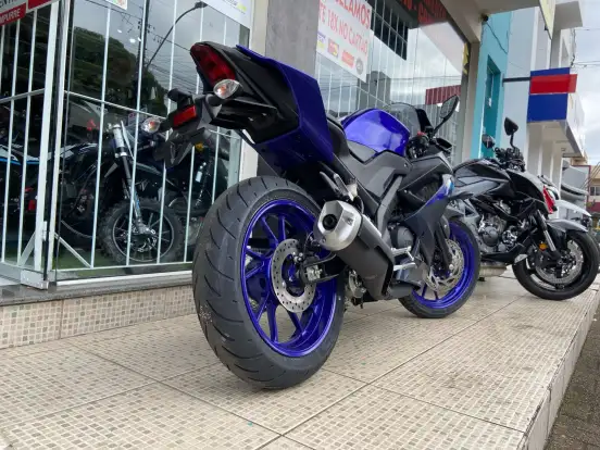 YAMAHA-YZF R15 YAMAHA-YZF R15-2025