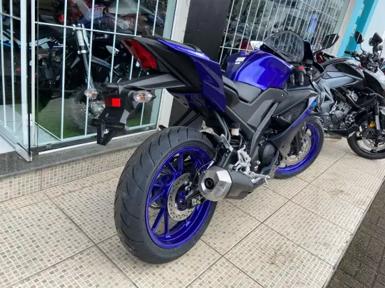 YAMAHA-YZF R15 YAMAHA-YZF R15-2025