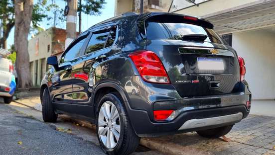 CHEVROLET-TRACKER-2017