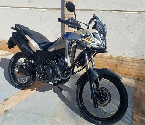HONDA-XRE 300 SAHARA-2024