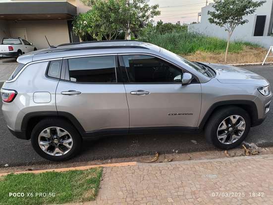JEEP-COMPASS-2.0 16V DIESEL LONGITUDE 4X4 AUTOMÁTICO JEEP-COMPASS-2020