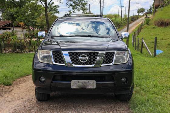 NISSAN PATHFINDER 2.5 LE 4X4 TURBO INTERCOOLER DIESEL 4P AUTOMÁTICO