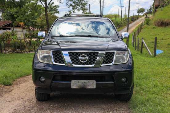 NISSAN-PATHFINDER-2005