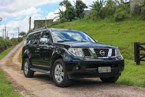 NISSAN-PATHFINDER-2005