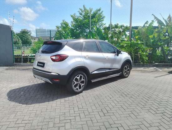 RENAULT-CAPTUR-2021