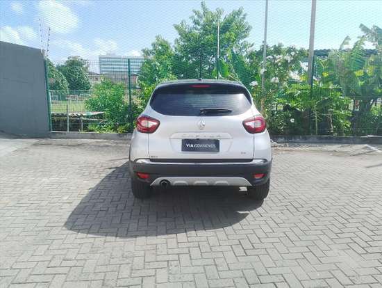 RENAULT-CAPTUR-2021