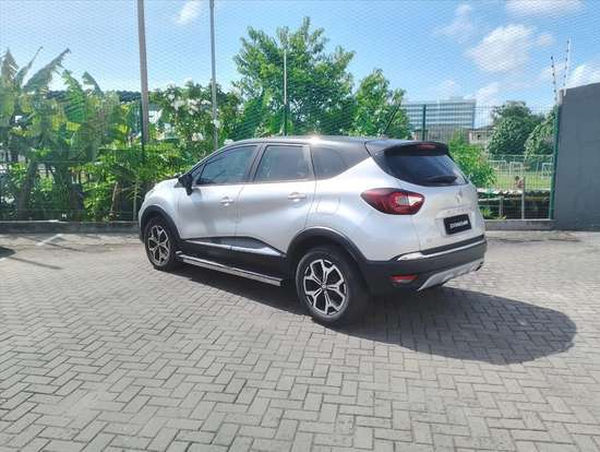 RENAULT-CAPTUR-2021