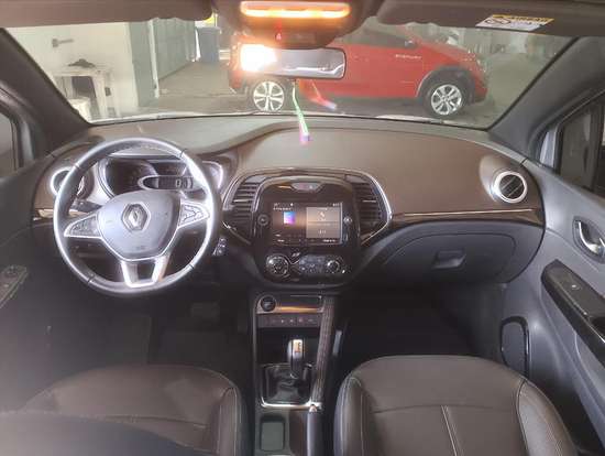RENAULT-CAPTUR-2021