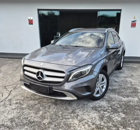 MERCEDES-BENZ GLA 200 1.6 CGI ADVANCE 16V TURBO FLEX 4P AUTOMÁTICO