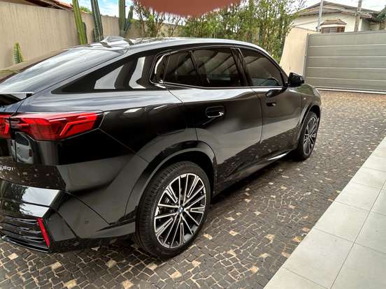 BMW-X2-2024