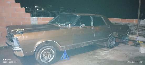 FORD-GALAXIE-1977