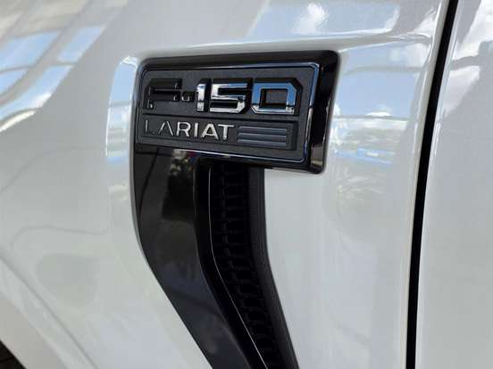 FORD-F-150-5.0 V8 GASOLINA CD LARIAT FX4 AUTOMÁTICO FORD-F-150-2024