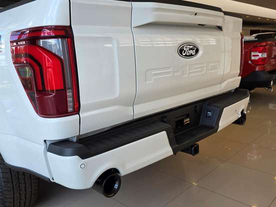 FORD-F-150-5.0 V8 GASOLINA CD LARIAT FX4 AUTOMÁTICO FORD-F-150-2024
