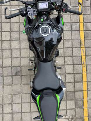 KAWASAKI-Z900 R EDITION-2024