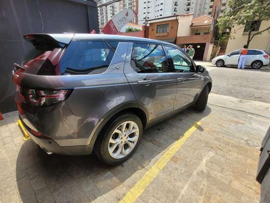 LAND ROVER-DISCOVERY SPORT-2015