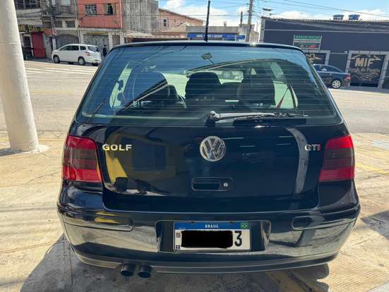 VOLKSWAGEN-GOLF-2003