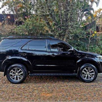 TOYOTA-HILUX SW4-2.7 SR 7 LUGARES 4X2 16V FLEX 4P AUTOMÁTICO TOYOTA-HILUX SW4-2015