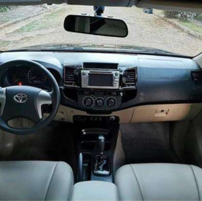TOYOTA-HILUX SW4-2.7 SR 7 LUGARES 4X2 16V FLEX 4P AUTOMÁTICO TOYOTA-HILUX SW4-2015