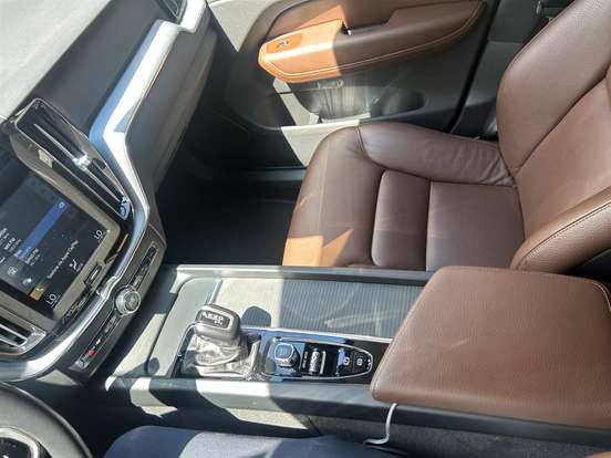 VOLVO-XC60-2.0 T5 GASOLINA MOMENTUM AWD GEARTRONIC VOLVO-XC60-2018