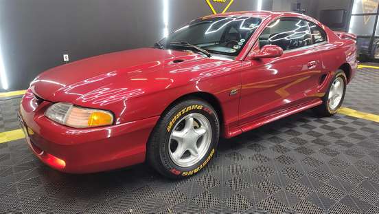 FORD-MUSTANG-1995