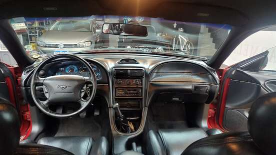 FORD-MUSTANG-1995