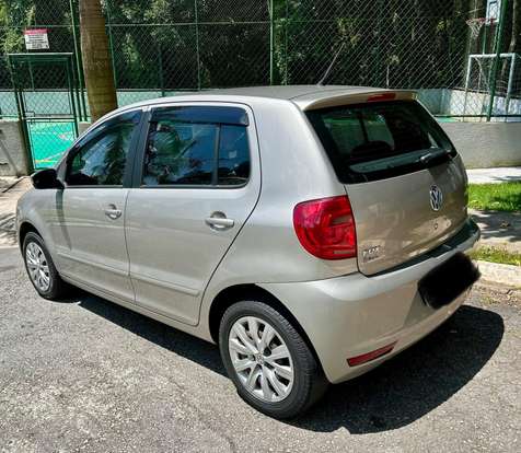 VOLKSWAGEN-FOX-1.6 MI 8V FLEX 4P AUTOMATIZADO VOLKSWAGEN-FOX-2012