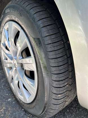 VOLKSWAGEN-FOX-2012