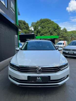 VOLKSWAGEN-PASSAT-2017