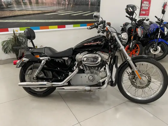 HARLEY-DAVIDSON SPORTSTER XL 883 CUSTOM 