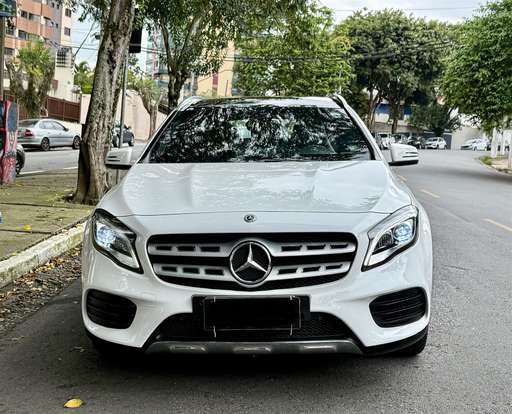 MERCEDES-BENZ-GLA 250-2019