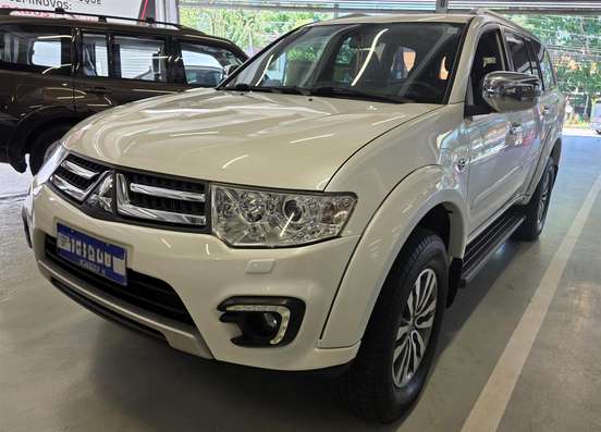 MITSUBISHI-PAJERO-3.2 HPE 4X4 7 LUGARES 16V TURBO INTERCOOLER DIESEL 4P AUTOMÁTICO MITSUBISHI-PAJERO-2017