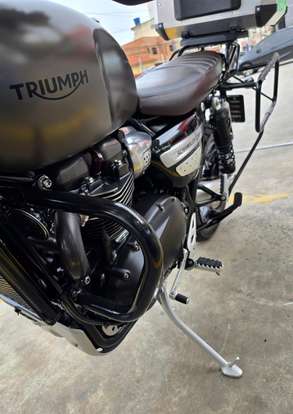 TRIUMPH-BONNEVILLE SCRAMBLER 1200 XC-2019