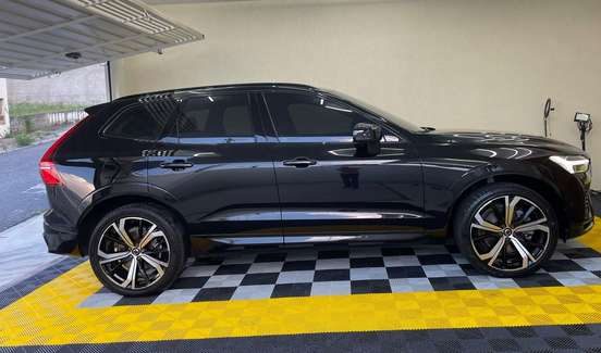VOLVO-XC60-2023