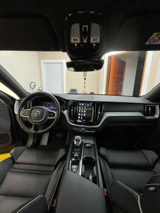 VOLVO-XC60-2023