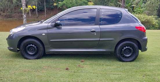 PEUGEOT-207-2010