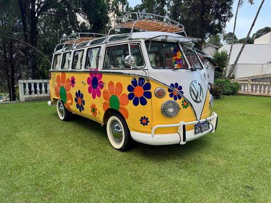 Volkswagen Kombi 1.5 Luxo 8V Gasolina 3P Manual